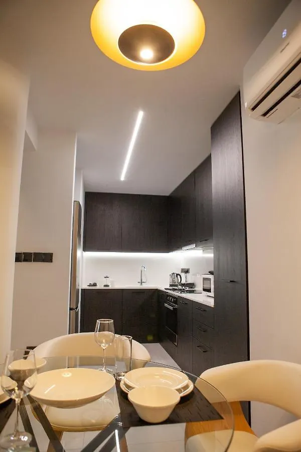 Raam Luxury Suites Larnaca Apartment