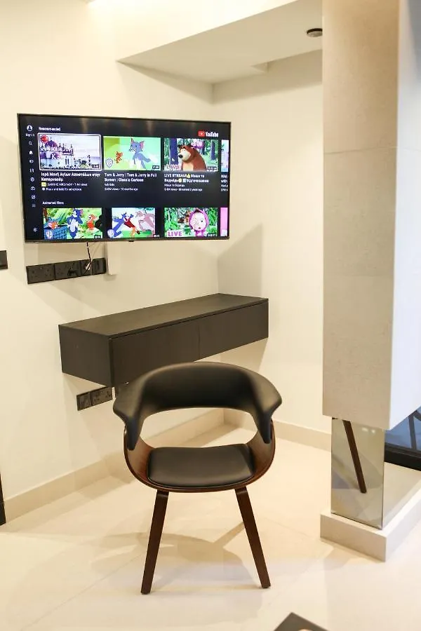 Raam Luxury Suites Larnaca