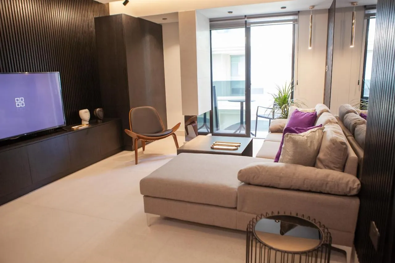 Raam Luxury Suites Larnaca Apartment