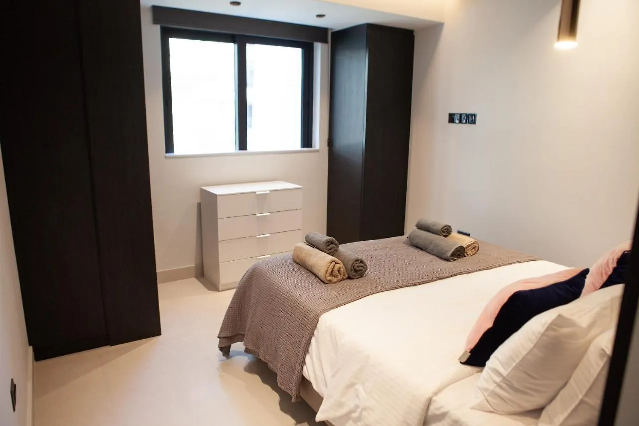 Raam Luxury Suites Larnaca