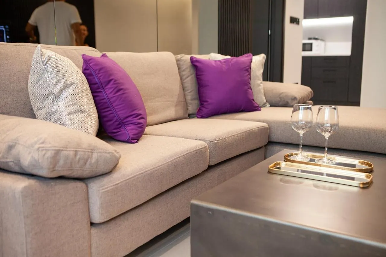 Raam Luxury Suites Larnaca Apartment