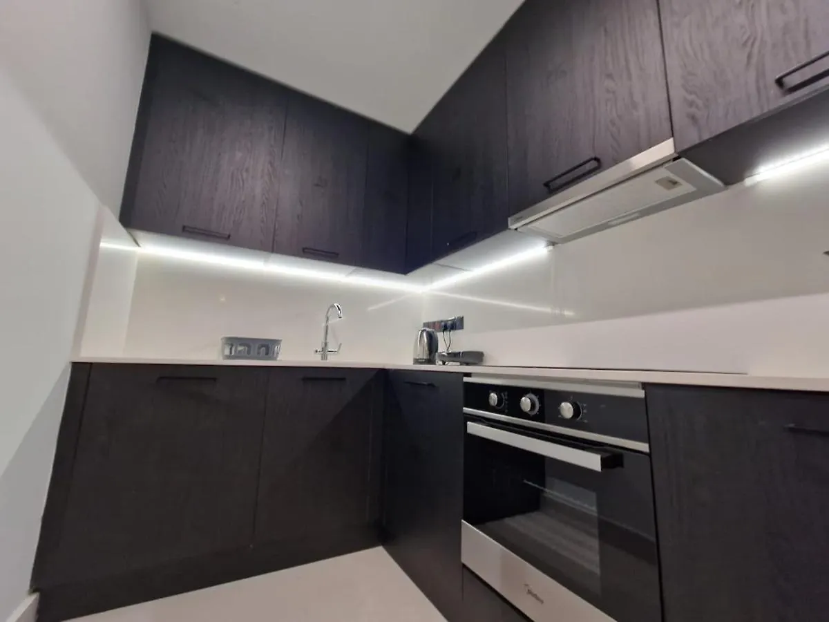 Raam Luxury Suites Larnaca Apartment
