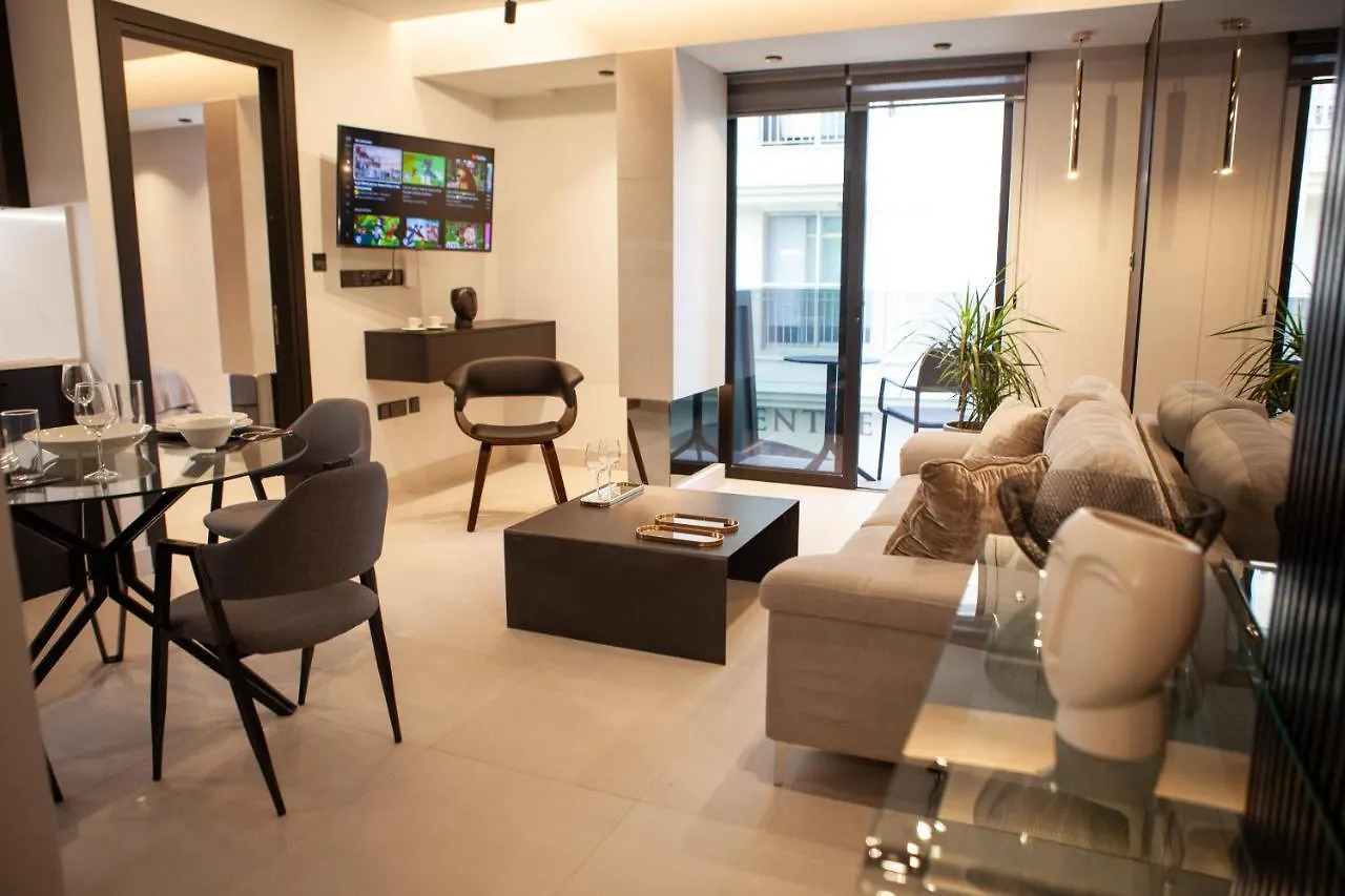 Apartment Raam Luxury Suites Larnaca
