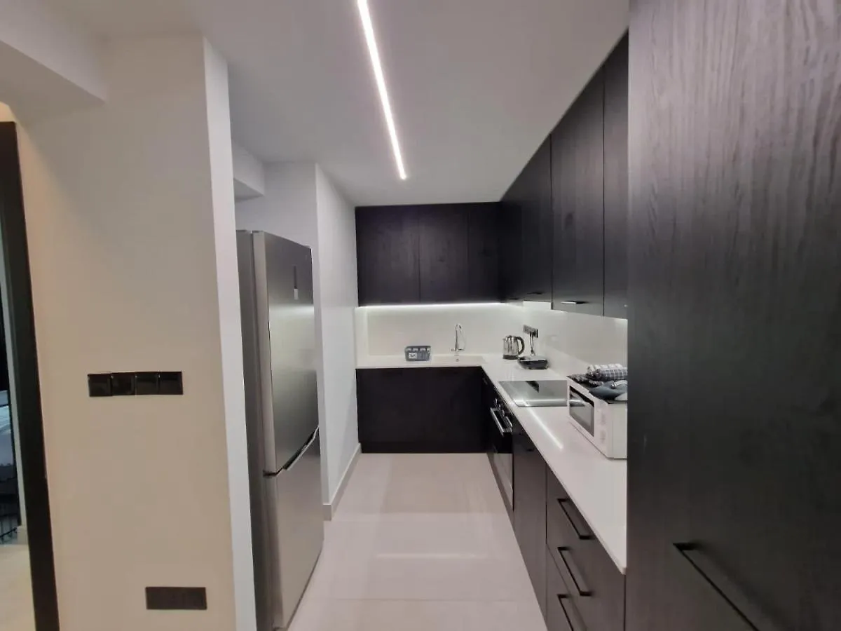 Raam Luxury Suites Larnaca Apartment
