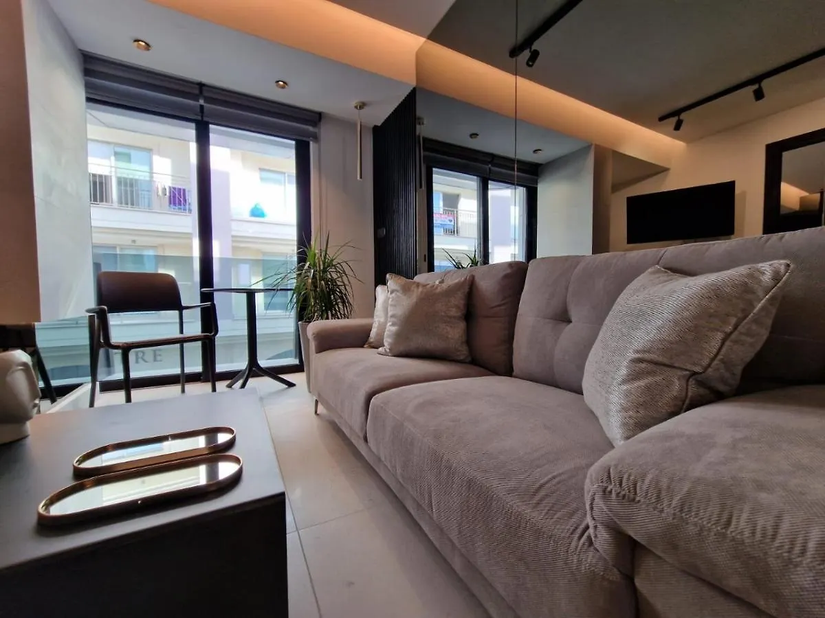Raam Luxury Suites Larnaca