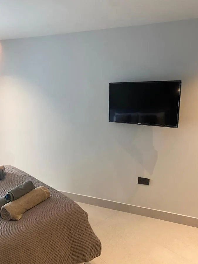 Raam Luxury Suites Larnaca 0*,