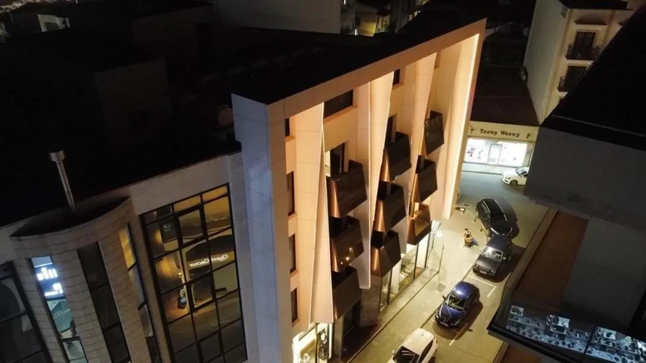 Raam Luxury Suites Larnaca Apartment