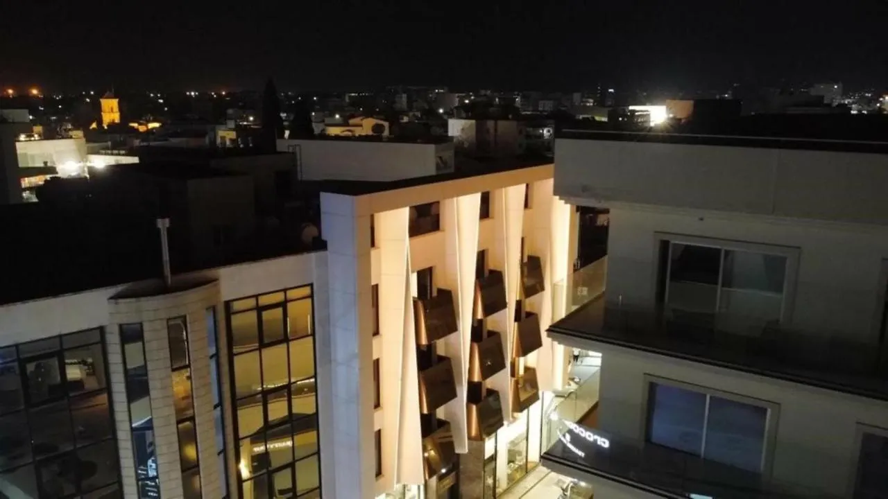 Raam Luxury Suites Larnaca