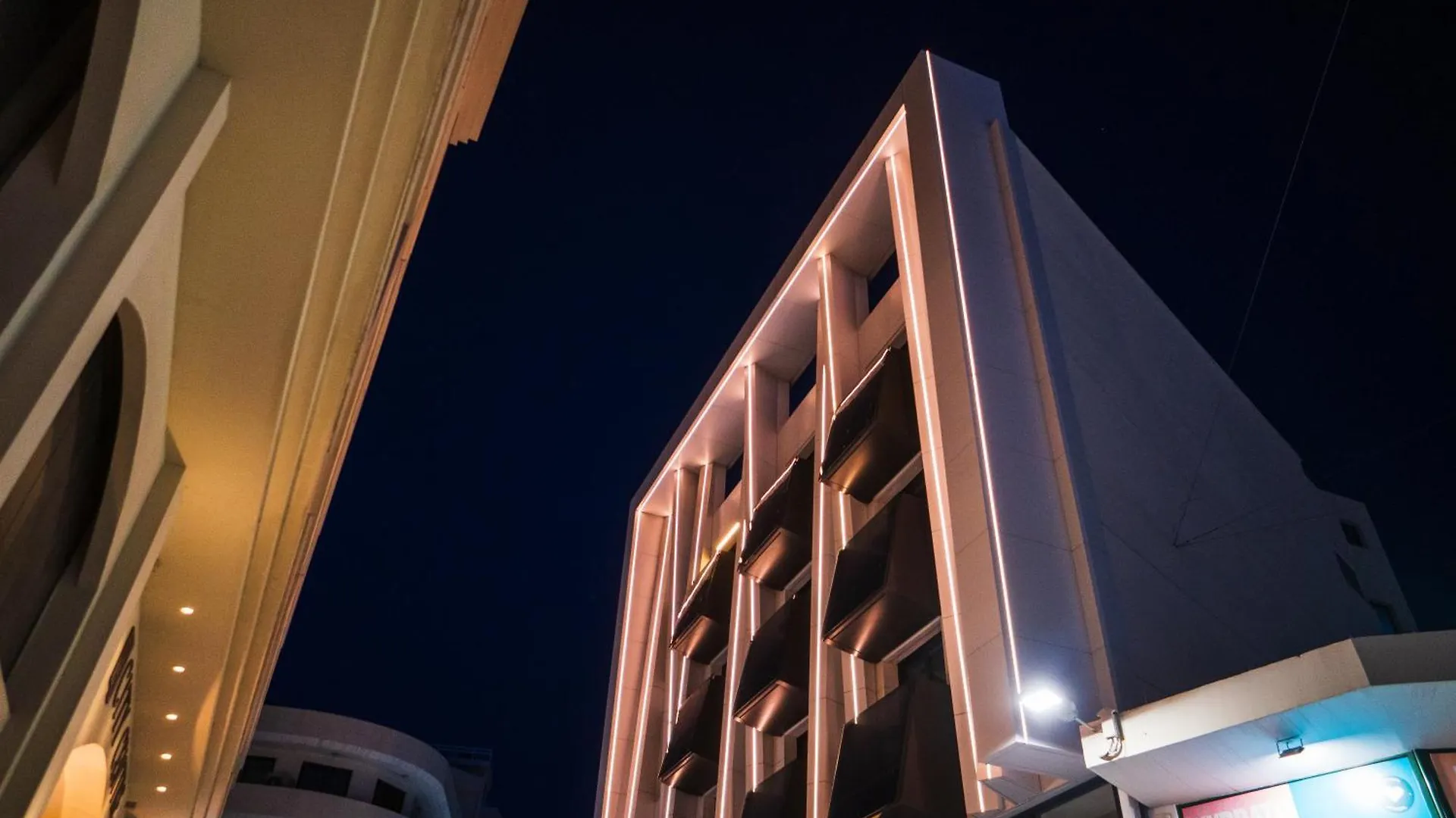 Apartment Raam Luxury Suites Larnaca