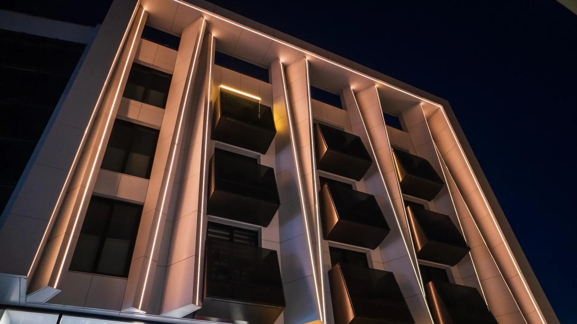 Raam Luxury Suites Larnaca Cyprus