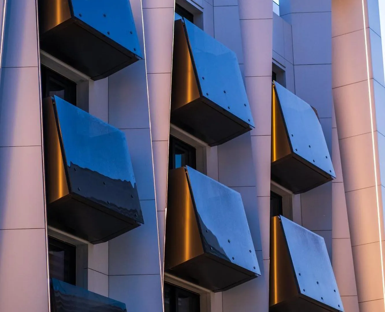 Raam Luxury Suites Larnaca