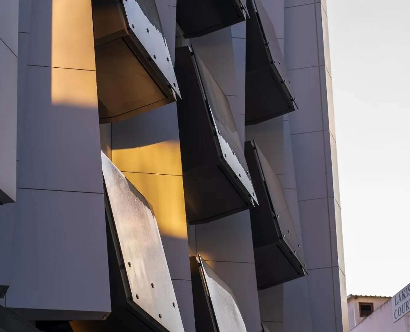Raam Luxury Suites Larnaca Apartment